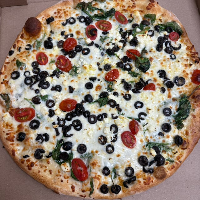 14" Greek Pizza.